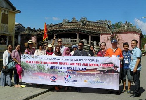 Đoàn khảo sát Malaysia thăm Hội An